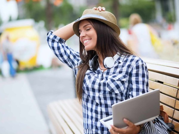 Dans quel but utilise-t-on le khôl sur les yeux ?